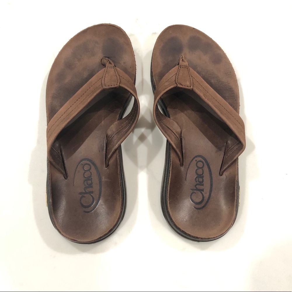 Chaco brown leather flip flops W sz.6